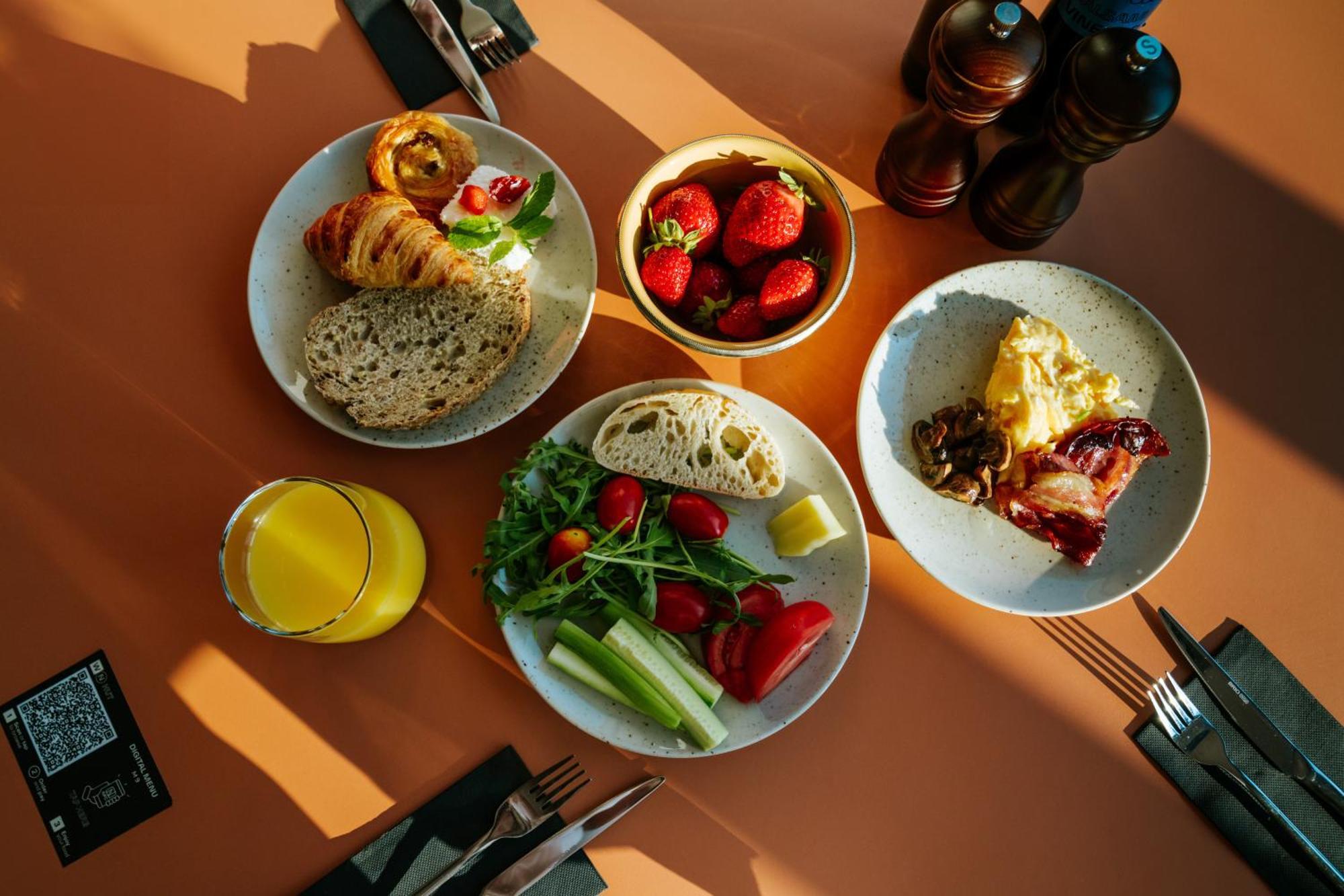 Wn Lab Hotel - Including Breakfast And Parking София Экстерьер фото